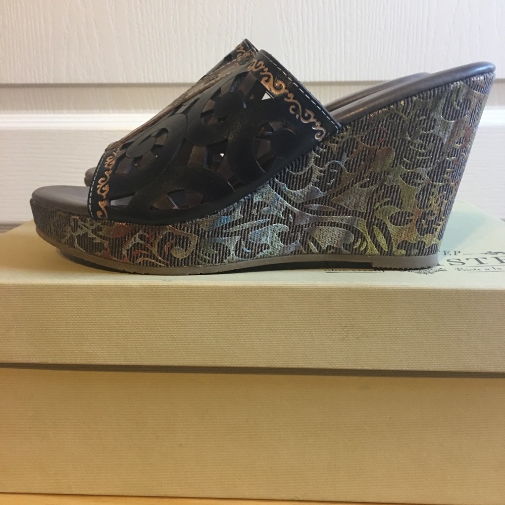 L’artiste by Spring Step Floral Slides